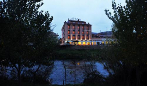 Отель Hotel Cavour, Риети
